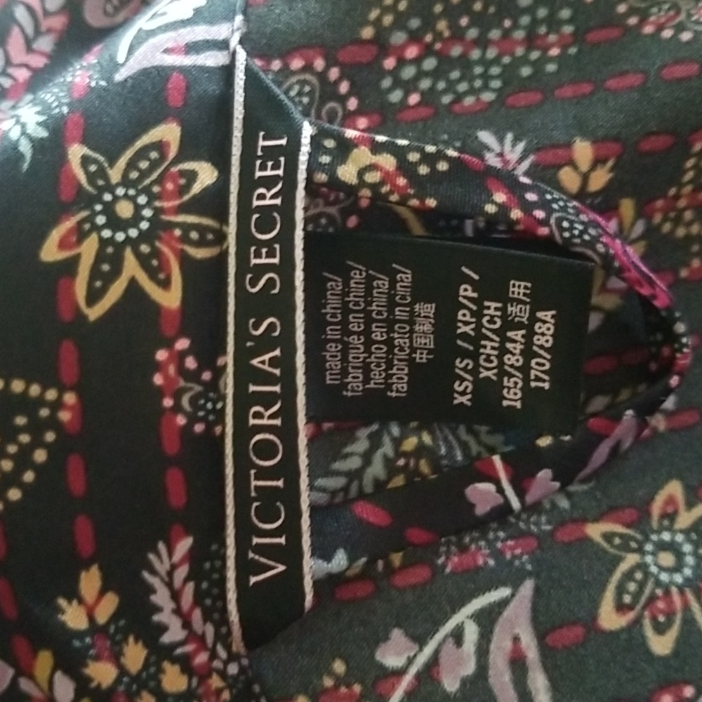 Victoria's Secret black paisley floral kimono robe missing belt S